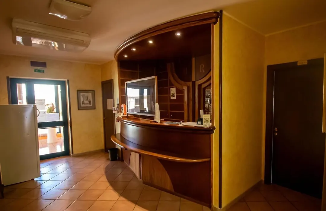 Hotel Riggioni-1